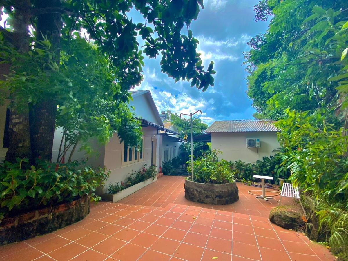 Ngoc Hanh Bungalow Duong Dong Exterior foto